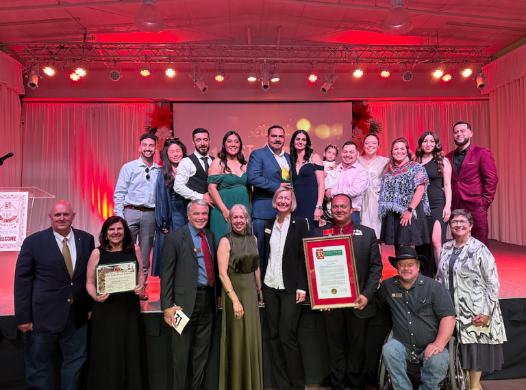 Celebrando a La Parrilla Taqueria: Negocio Hispano del Año en Atascadero
